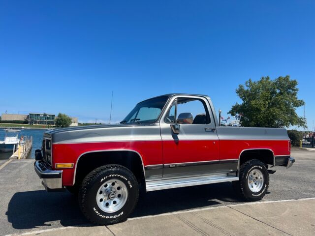 1989 GMC Jimmy SUV Red 4WD Automatic V15 1989 GMC Jimmy V15