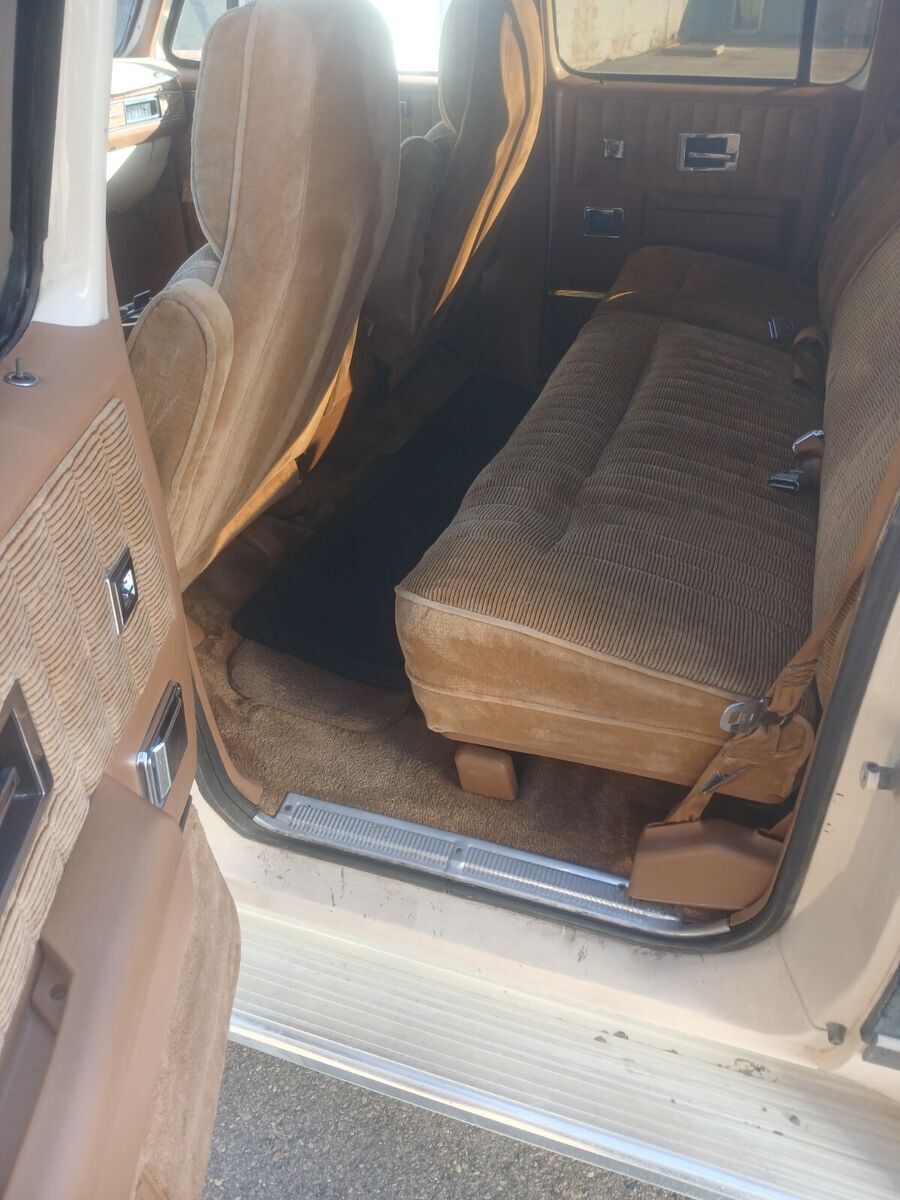 1989 GMC Suburban V15 CONVENTIONAL - photo 7