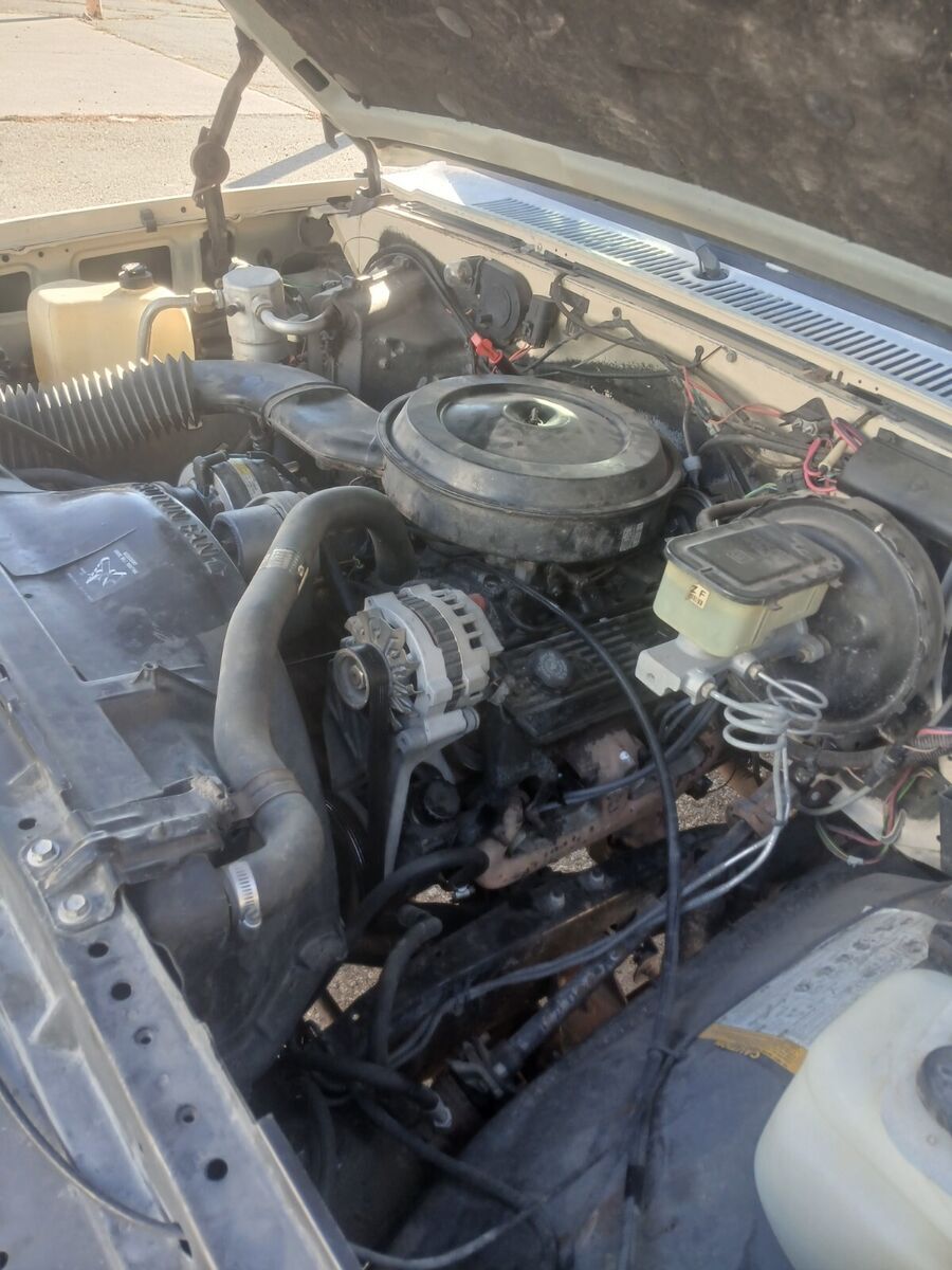 1989 GMC Suburban V15 CONVENTIONAL - photo 8