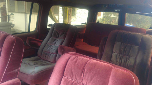 1989 GMC Suburban Southern Comfort Interior - photo 5