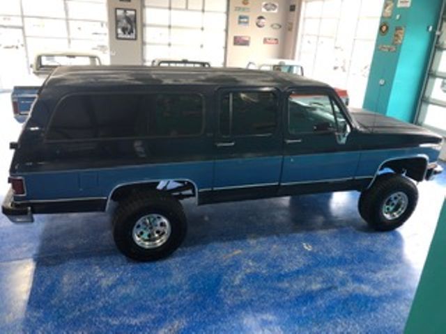 1989 GMC Suburban -- - photo 3