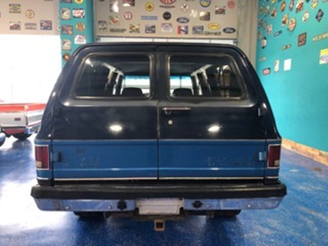 1989 GMC Suburban -- - photo 6