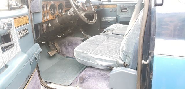 1989 GMC Suburban -- - photo 9