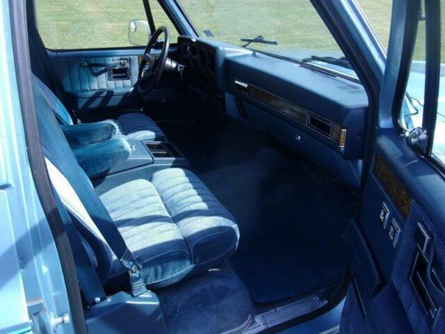 1989 GMC Suburban R1500 4dr SUV - photo 13