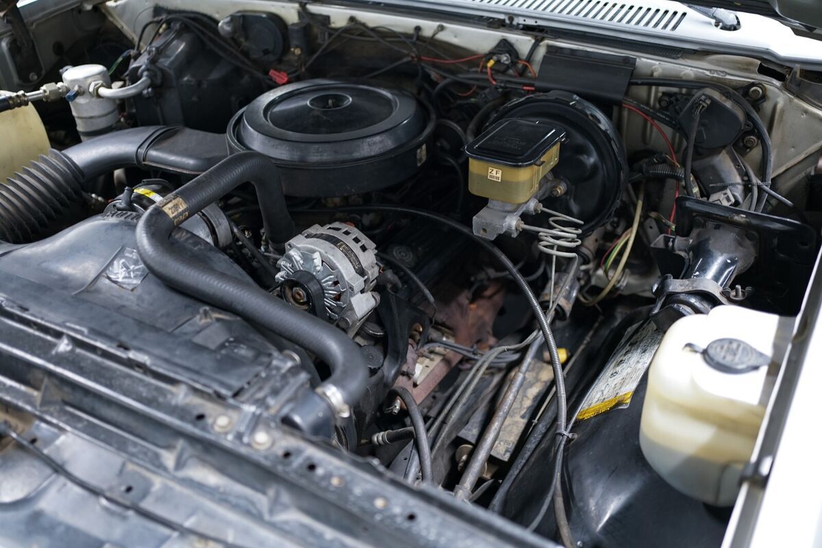 1989 GMC Suburban - photo 10