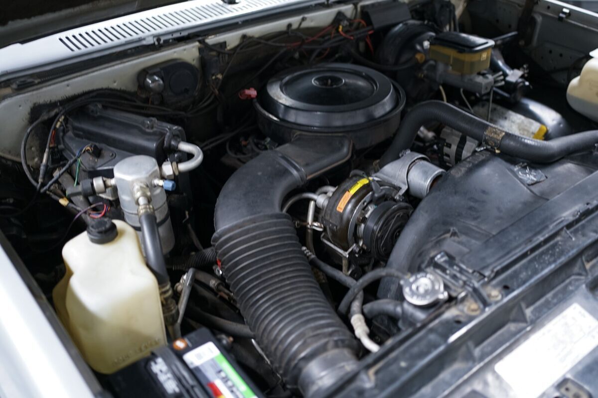 1989 GMC Suburban - photo 11
