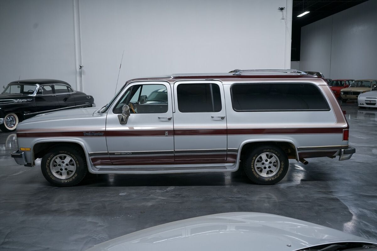 1989 GMC Suburban - photo 8