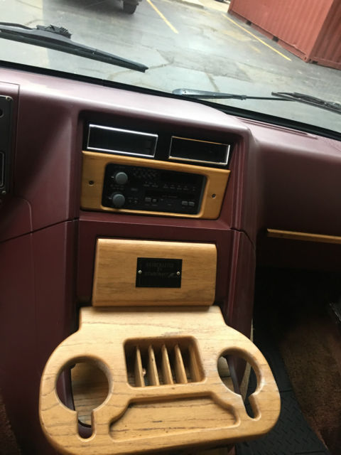 1989 GMC Vandura LX series with starcraft Conversion - photo 12