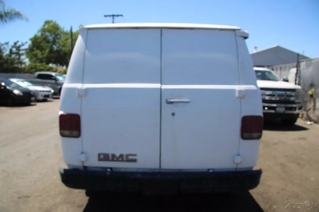 1989 GMC Vandura G3500 - photo 5