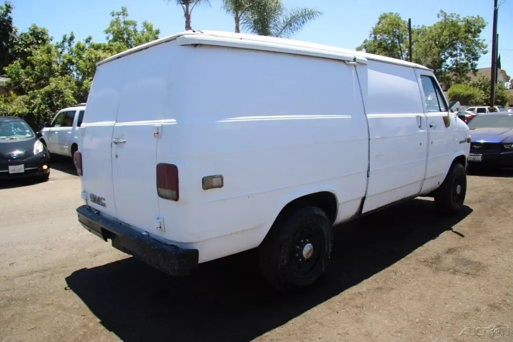 1989 GMC Vandura G3500 - photo 6