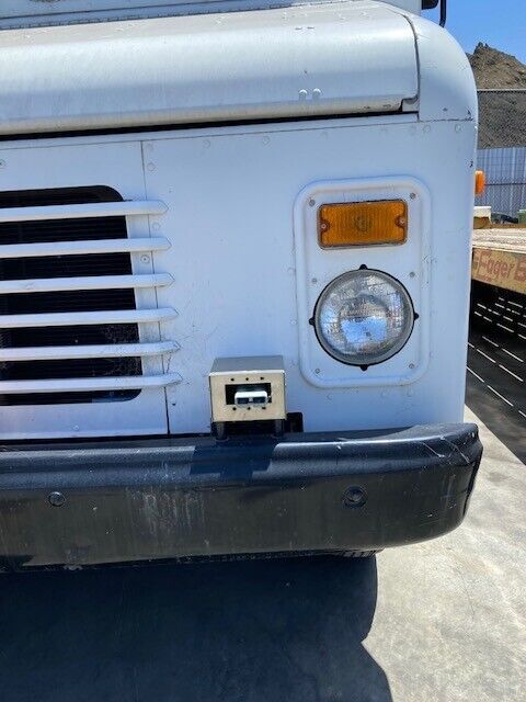 1989 GMC P20 Van - photo 11