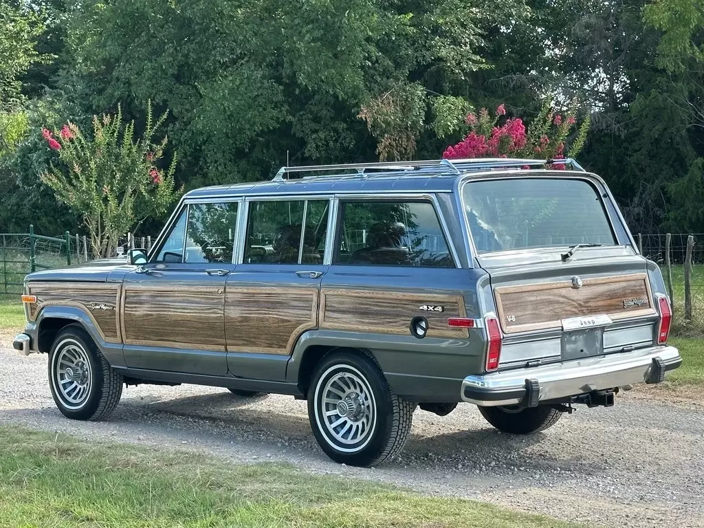 1989 Jeep Wagoneer Grand Wagoneer, Frame Off Restoration - photo 12