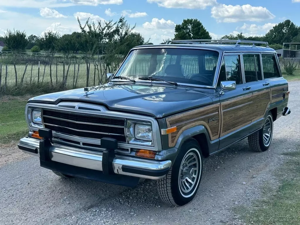 1989 Jeep Wagoneer Grand Wagoneer, Frame Off Restoration - photo 4