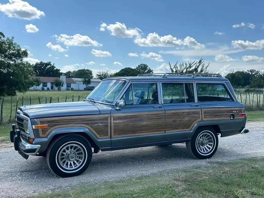 1989 Jeep Wagoneer Grand Wagoneer, Frame Off Restoration - photo 6