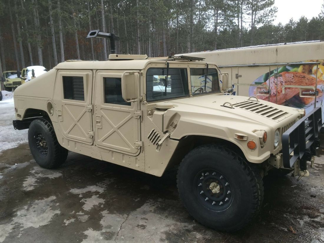 1989 Hummer H1