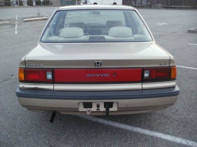 1989 Honda Civic LX 4dr Sedan - photo 4