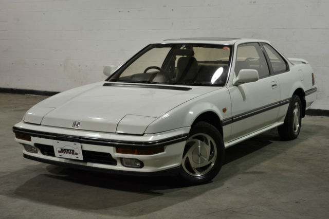 1989 Honda Prelude -- White - B20A - Auto - 56k - Runs flawless - Cold a/c 1989 Honda Prelude