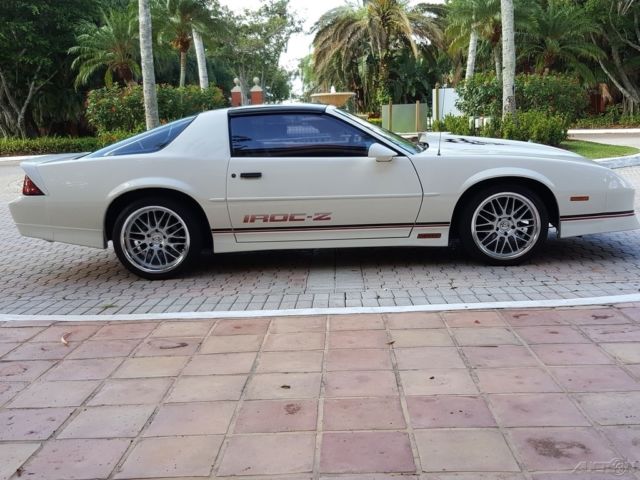 1989 Chevrolet Camaro IROC Z - photo 10