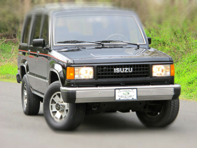 1989 ISUZU TROOPER II 4X4 ... 105,499 Original Miles 1989 Isuzu Trooper LS