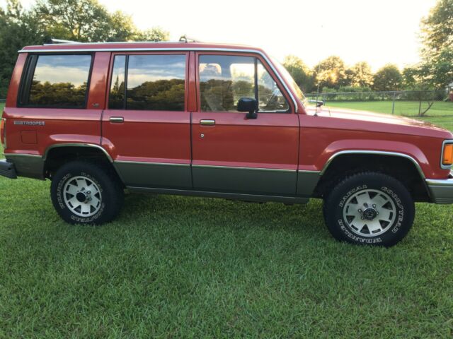 1989 Isuzu Trooper LS - photo 6