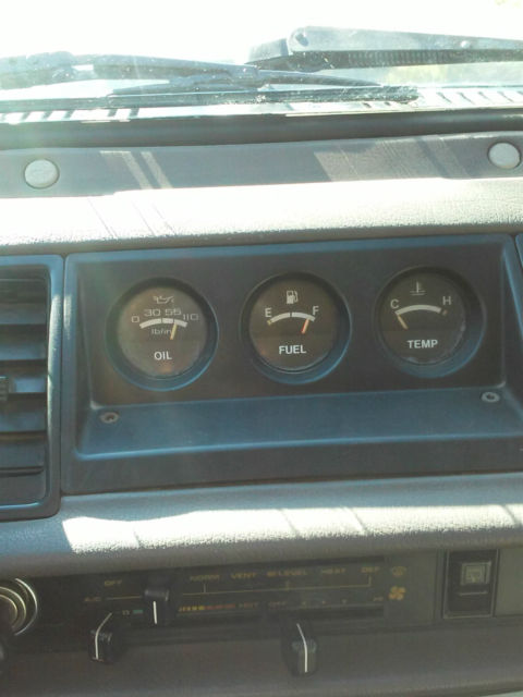 1989 Isuzu Trooper LS Sport Utility 4-Door - photo 8