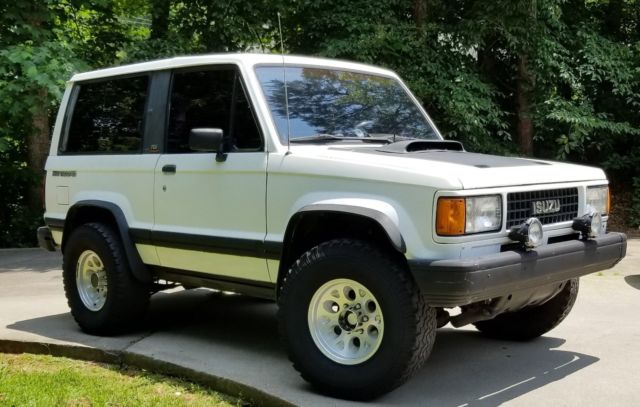 1989 Isuzu Trooper RS
