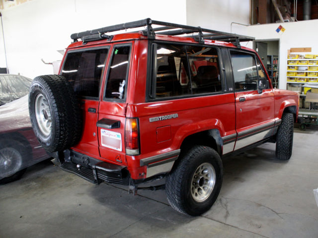 1989 Isuzu Trooper RS Sport Utility 2-Door - photo 2