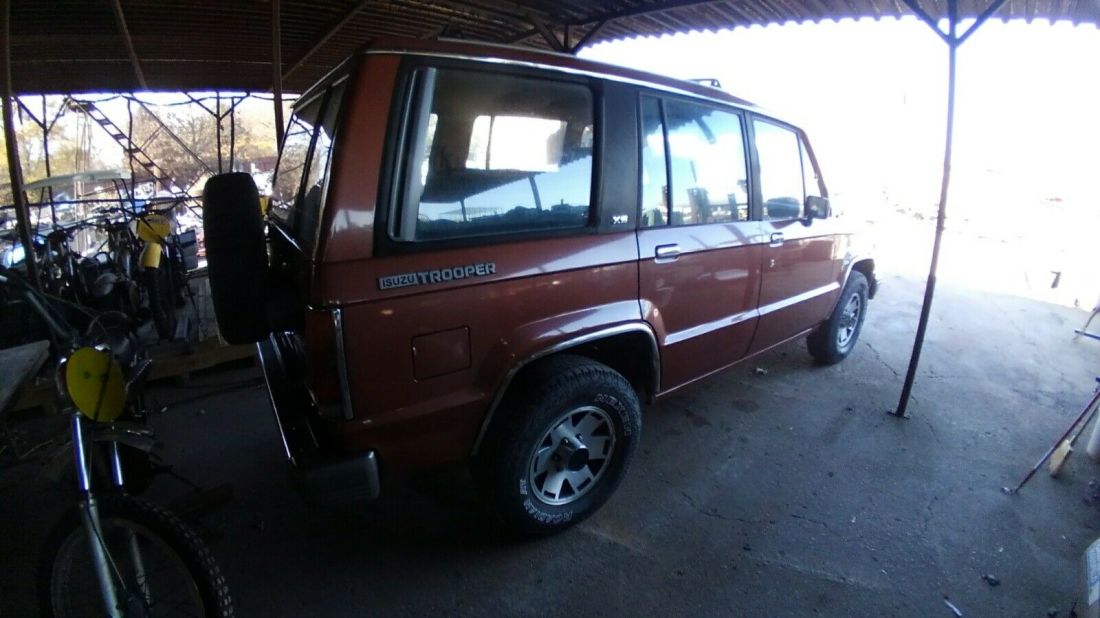 1989 Isuzu Trooper II - photo 3
