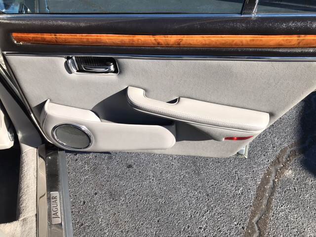 1989 Jaguar XJ VANDEN PLAS - photo 9