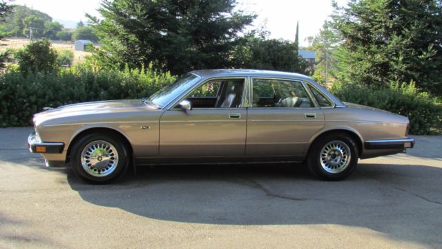 1989 Jaguar XJ6 Vanden Plas - photo 2