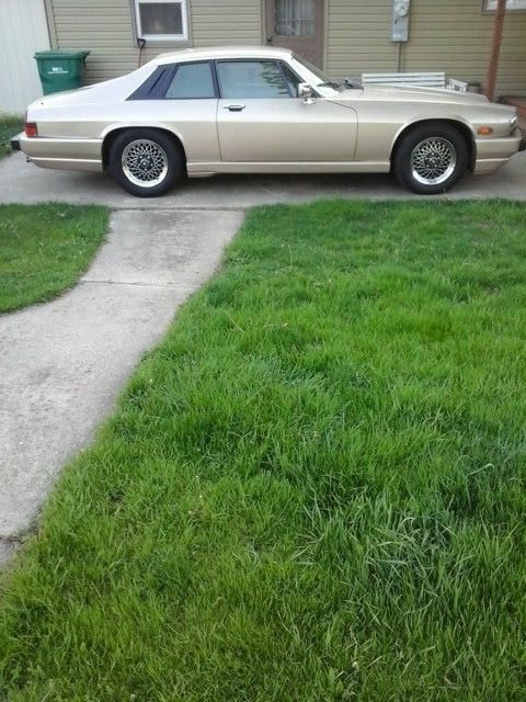 1989 Jaguar XJS coupe 5.3 L. V12 1989 Jaguar XJS