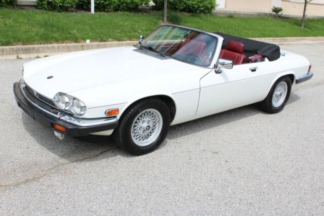 1989 JAGUAR XJS12 ORIGINAL 26K MILES EXTREMELY CLEAN INSIDE AND OUT GARAGE KEPT 1989 Jaguar XJ XJS12