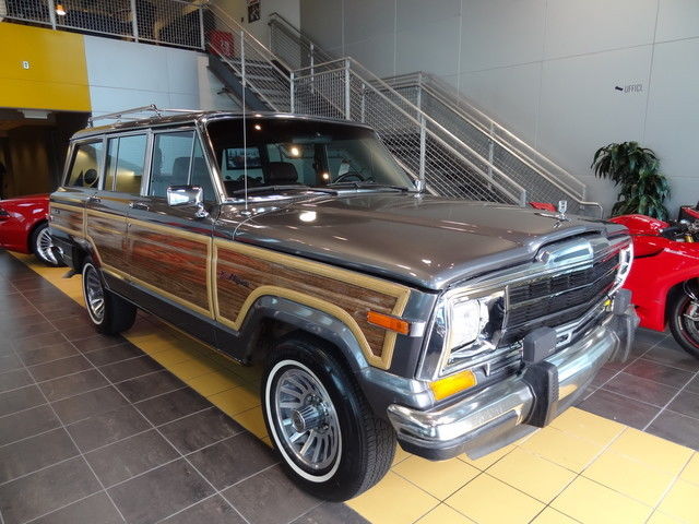 1989 Jeep Wagoneer