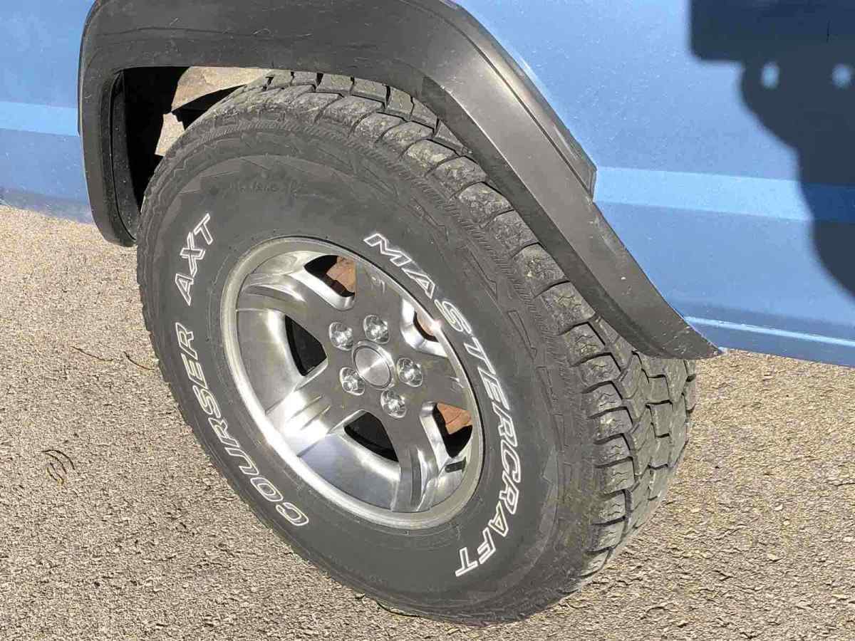 1989 Jeep Cherokee sport - photo 3