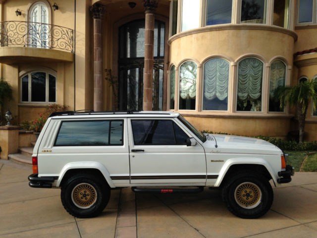 1989 Jeep Cherokee Limited Sport Utility 2-Door - photo 4