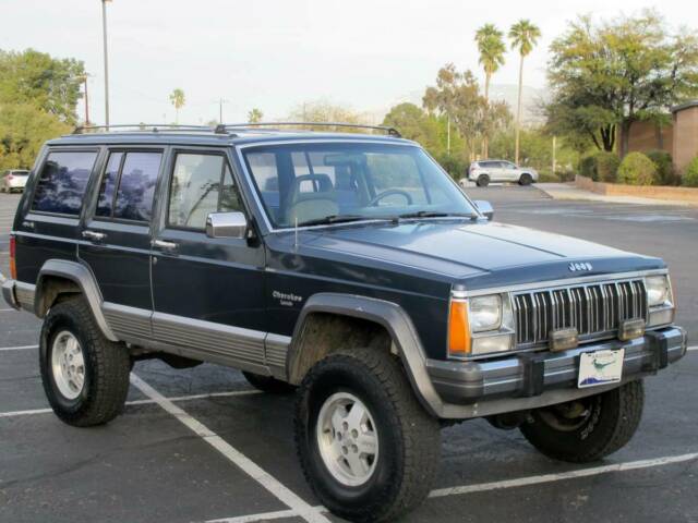 1989 Jeep Cherokee Laredo 4x4 - photo 6