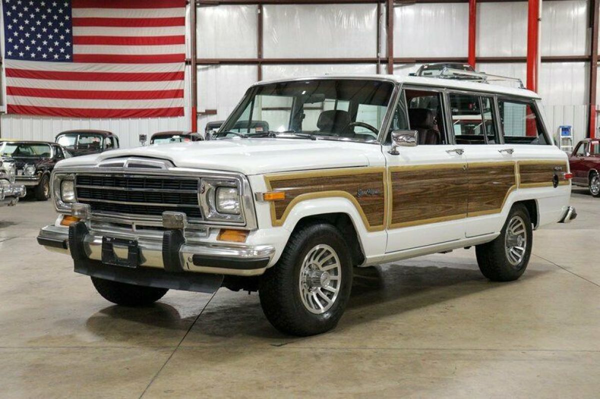 1989 Jeep Grand Wagoneer 115789 Miles Bright White SUV 5.9L V8 Automatic 1989 Jeep Wagoneer