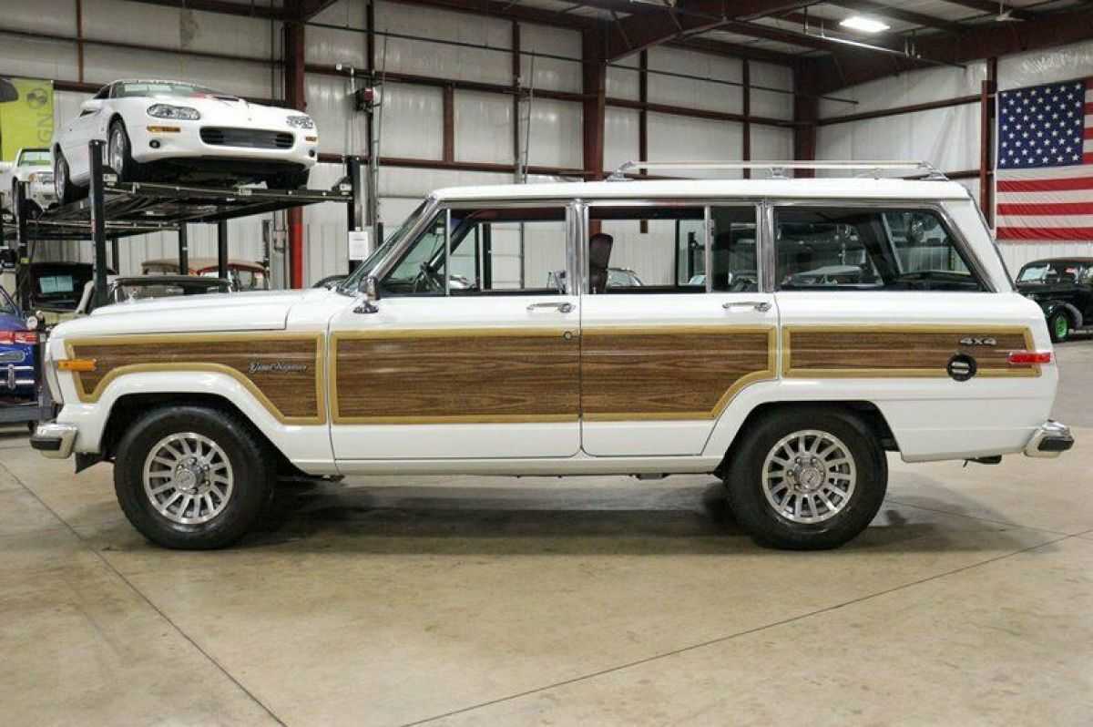 1989 Jeep Wagoneer - photo 2