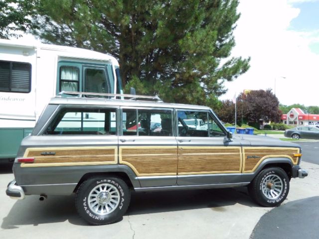 1989 Jeep Wagoneer Base Sport Utility 4-Door - photo 8