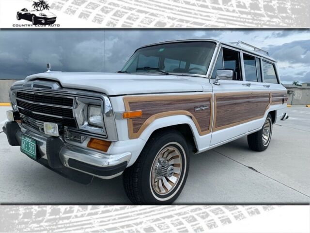 1989 Jeep Grand Wagoneer 4WD 123899 Miles White 5.9L V8 OHV 16V Automatic 1989 Jeep Wagoneer 4WD
