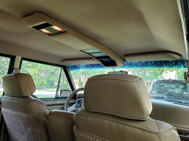 1989 Jeep Wagoneer - photo 11