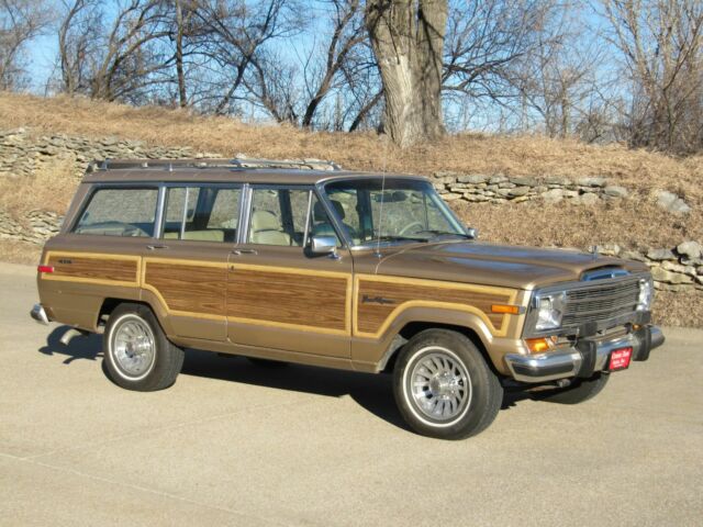 1989 Jeep Wagoneer -- - photo 2