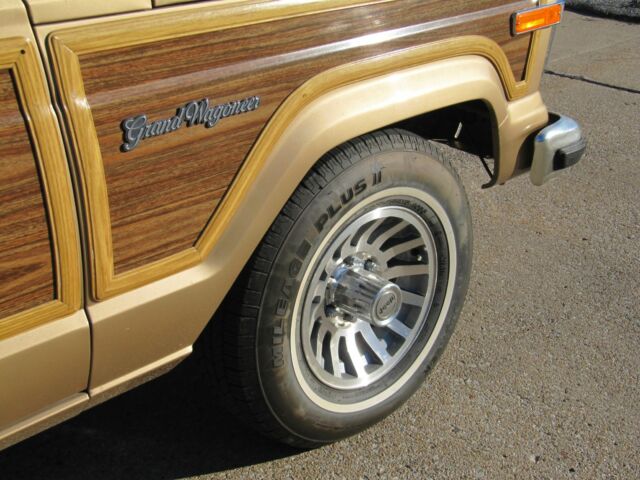 1989 Jeep Wagoneer -- - photo 6