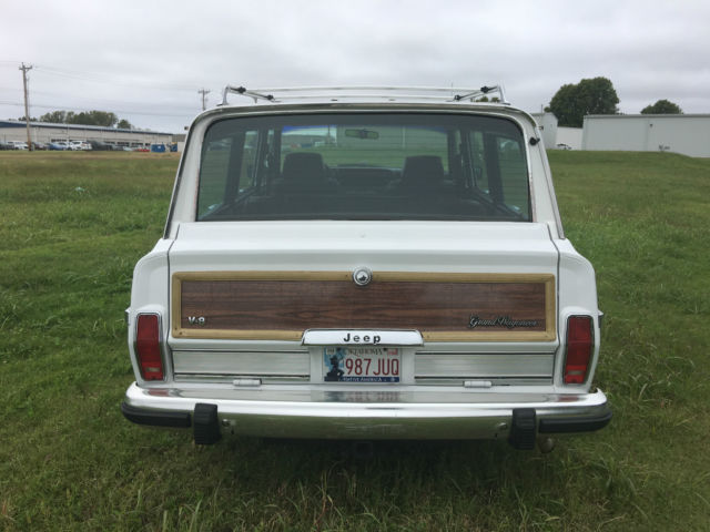 1989 Jeep Wagoneer Base Sport Utility 4-Door - photo 4