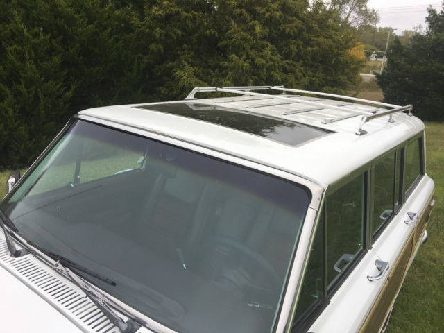 1989 Jeep Wagoneer Base Sport Utility 4-Door - photo 8