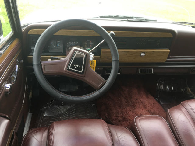 1989 Jeep Wagoneer Base Sport Utility 4-Door - photo 9