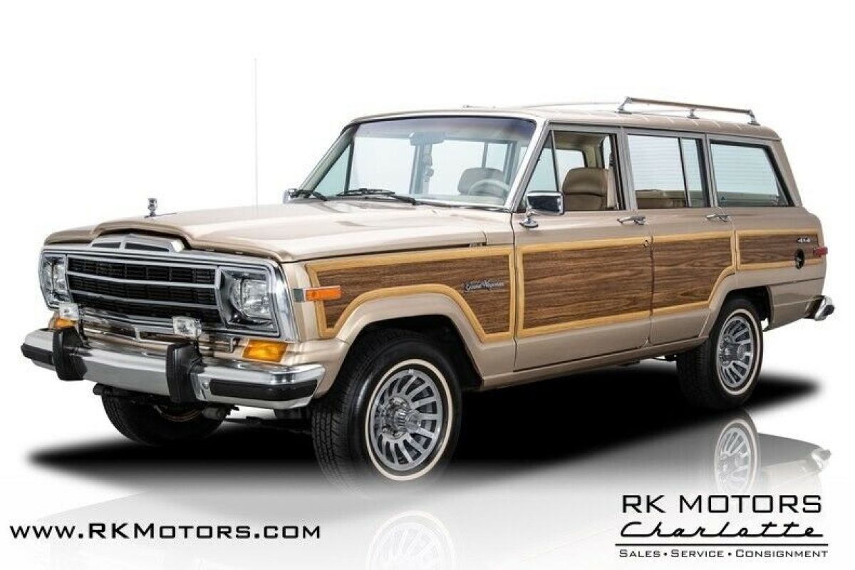 1989 Jeep Grand Wagoneer Champagne SUV 360 V8 3 Speed Automatic 1989 Jeep Wagoneer