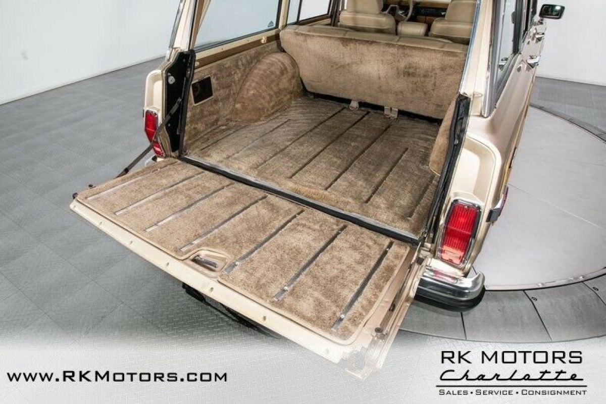 1989 Jeep Wagoneer - photo 5