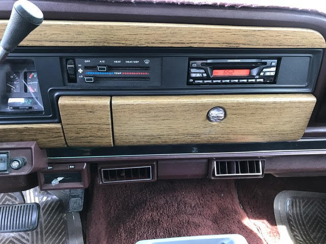 1989 Jeep Wagoneer LTD - photo 10