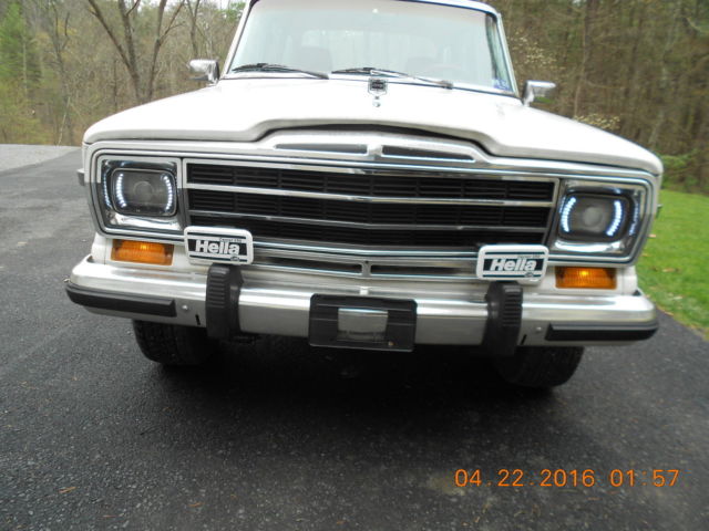 1989 Jeep Wagoneer - photo 2